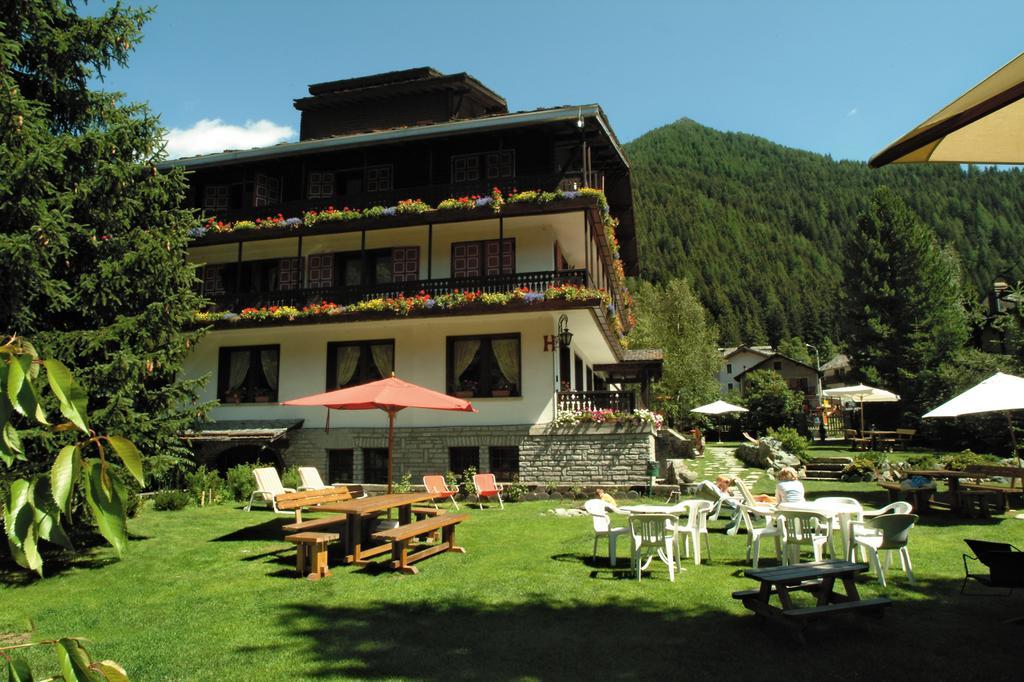 Hotel Castor Champoluc Luaran gambar